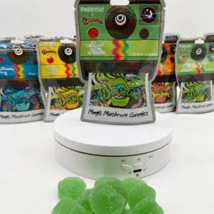 THCCarts Devour X Polaroid Magic Mushroom Gummies