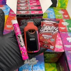 THCCarts Triio Triiiple Threat Disposable 2G + 1G Pre-Roll + 300 MG gummies