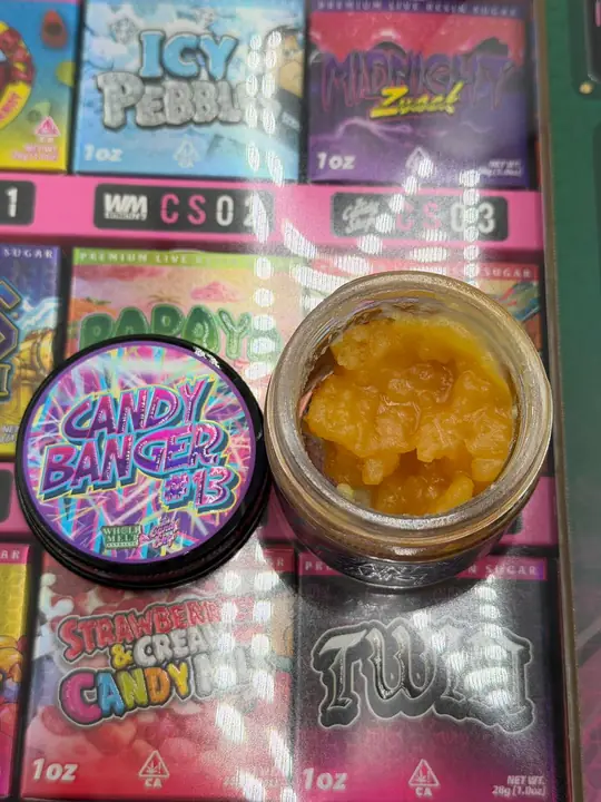 THCCarts Whole Melt Extracts Vending Machine