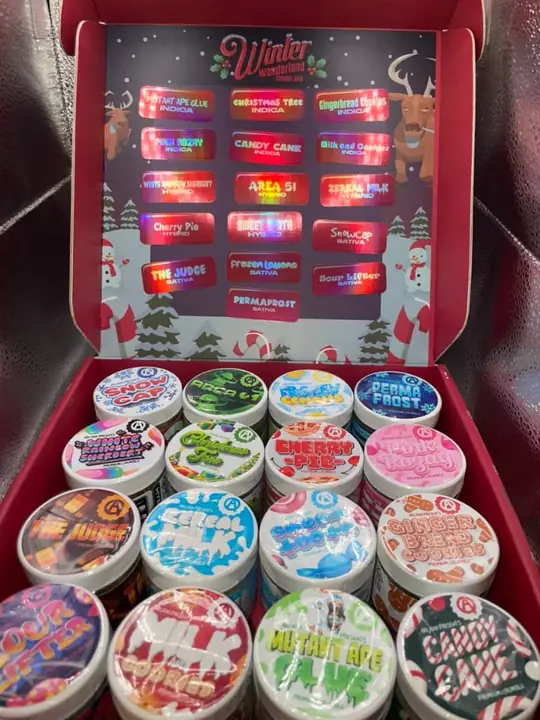 THCCarts winter wonderland crumble case by arcadia 16jars